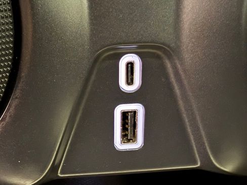 Used 2025 Chevrolet Blazer LT image 34