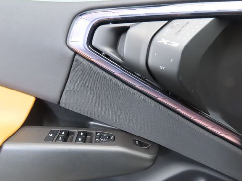 Used 2025 BMW X3 xDrive30i w/ Convenience Package image 22