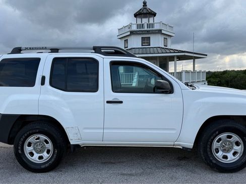 Used 2011 Nissan Xterra X RWD image 4