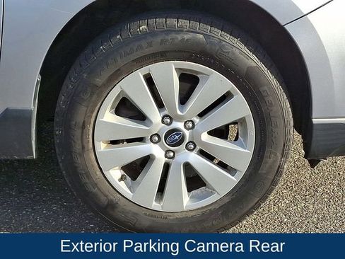 Used 2017 Subaru Outback 2.5i Premium image 11