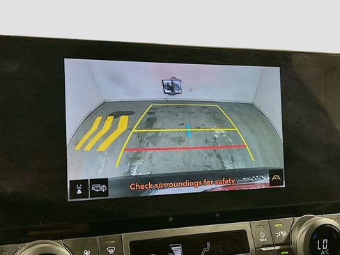 Used 2025 Toyota Grand Highlander AWD image 11