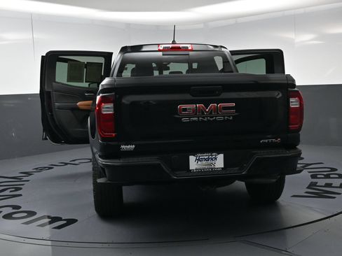 Used 2024 GMC Canyon AT4 w/ AT4 Premium Package AWD/4WD image 28