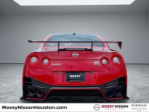 Certified 2023 Nissan GT-R NISMO w/ Floor Mat Package AWD/4WD image 6