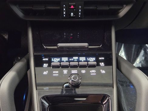 Certified 2026 Porsche Cayenne Coupe image 22