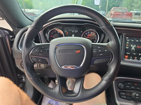 Used 2018 Dodge Challenger R/T Scat Pack RWD image 18