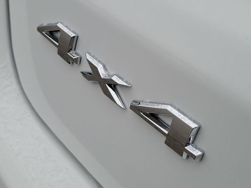 New 2026 Jeep Compass Latitude image 10