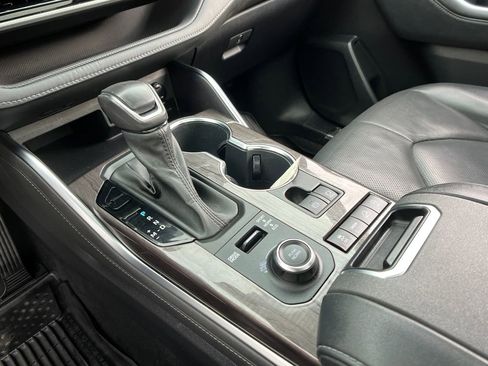 Used 2022 Toyota Highlander Platinum image 20