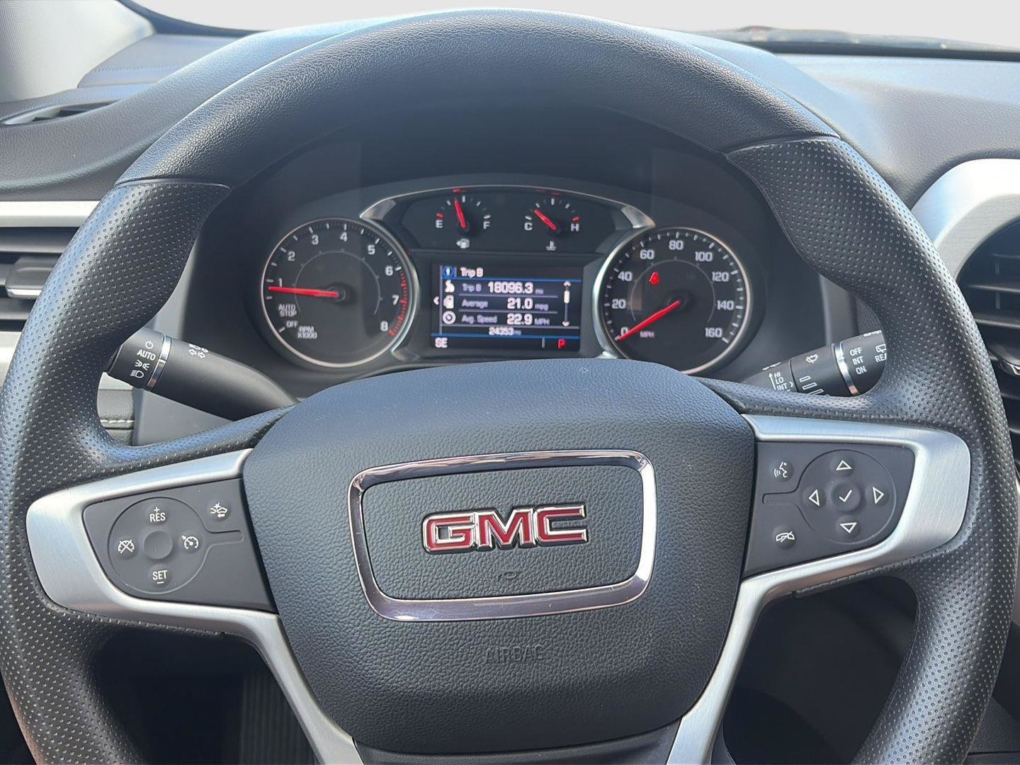 Used 2023 GMC Acadia SLE w/ Driver Convenience Package AWD/4WD image 14