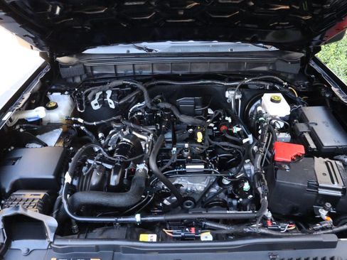 Used 2022 Ford Bronco 2-Door image 32