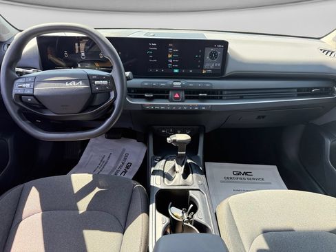 Used 2025 Kia K4 FWD image 23