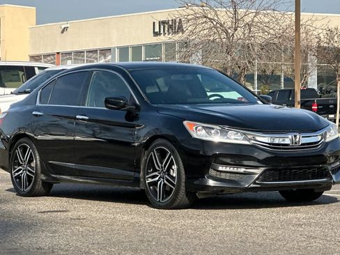 Used 2017 Honda Accord Sport Special Edition image 9