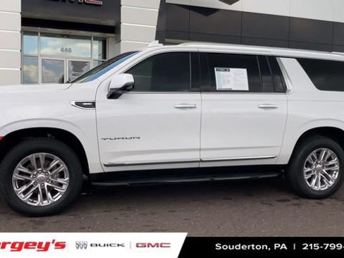 Used 2022 GMC Yukon XL SLT w/ SLT Premium Package AWD/4WD image 5