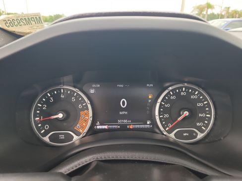 Used 2021 Jeep Renegade Limited w/ Sun & Sound Group AWD/4WD image 29