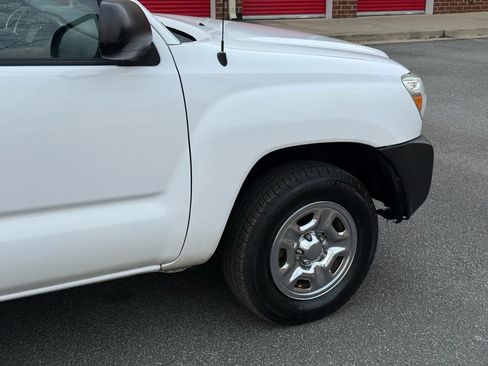 Used 2014 Toyota Tacoma 2WD Regular Cab image 10