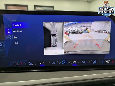 Used 2025 Chevrolet Traverse LT w/ Driver Confidence Package image 14