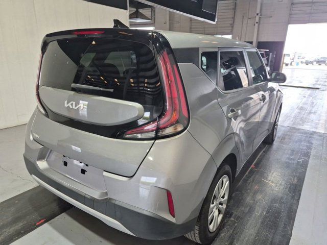 Certified 2023 Kia Soul LX FWD image 4