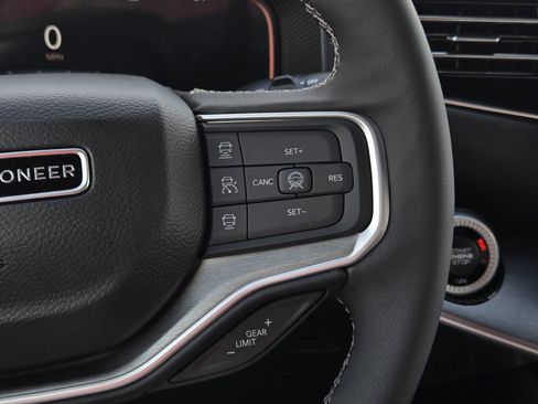 New 2026 Jeep Grand Wagoneer Limited AWD/4WD image 10
