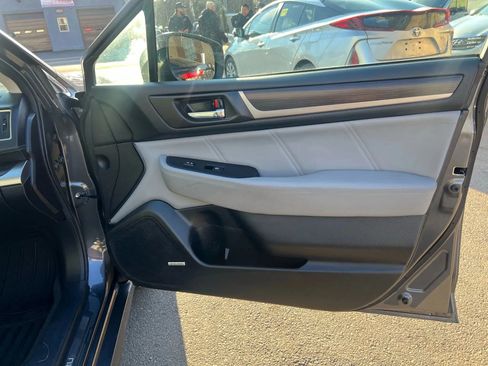 Used 2018 Subaru Legacy 2.5i Limited image 31