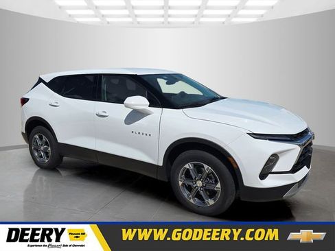 Used 2025 Chevrolet Blazer LT AWD/4WD image 1