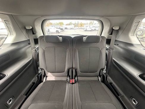 Used 2023 Jeep Grand Cherokee L Laredo image 33