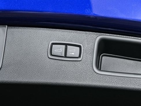 New 2026 Porsche Macan image 32