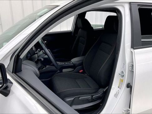 Certified 2025 Honda HR-V Sport image 8