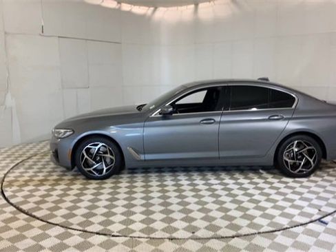 Used 2023 BMW 530i 530i w/ Premium Package image 5