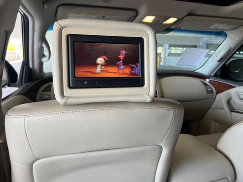 Used 2016 INFINITI QX80 4WD w/ Deluxe Technology Package image 23