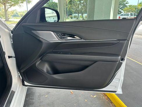 Used 2023 Cadillac CT4 Luxury w/ LPO, ONYX Package RWD image 33