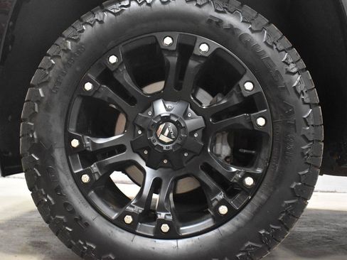 Used 2019 Chevrolet Silverado 1500 Custom w/ Custom Value Package AWD/4WD image 26
