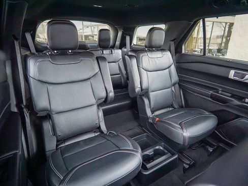 Used 2020 Ford Explorer ST image 40