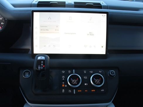 Certified 2025 Land Rover Defender 130 X-Dynamic SE image 23