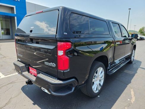 Used 2024 Chevrolet Silverado 1500 High Country w/ High Country Premium Package AWD/4WD image 5