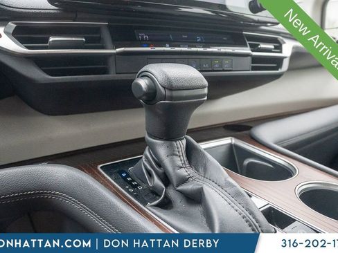 Used 2022 Toyota Sienna LE FWD image 12