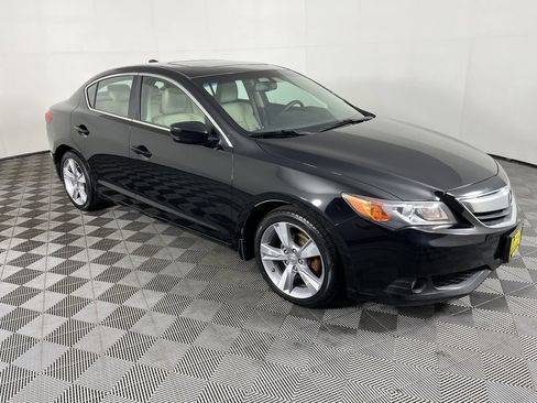 Used 2013 Acura ILX w/ Premium Package image 3
