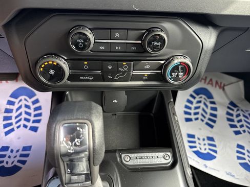 New 2025 Ford Bronco 2-Door w/ Sasquatch Package AWD/4WD image 21