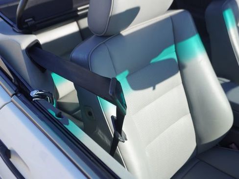 Used 1995 Mercedes-Benz E 320 Convertible image 29