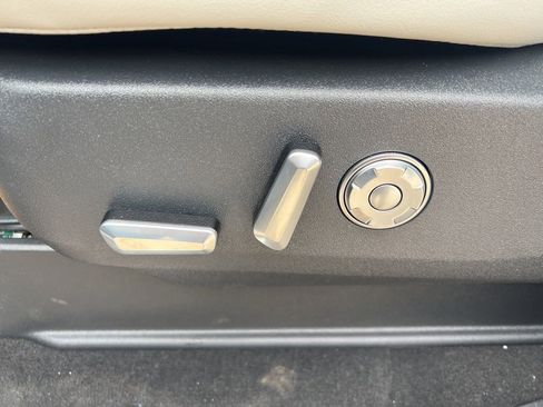 New 2026 Lincoln Navigator Reserve AWD/4WD image 23