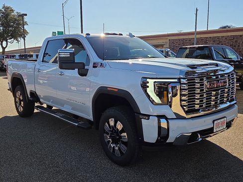 New 2026 GMC Sierra 2500 Denali image 5