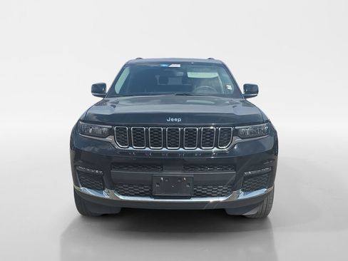 Used 2023 Jeep Grand Cherokee L Limited AWD/4WD image 10