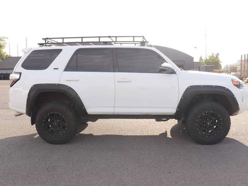 Used 2016 Toyota 4Runner SR5 Premium AWD/4WD image 4