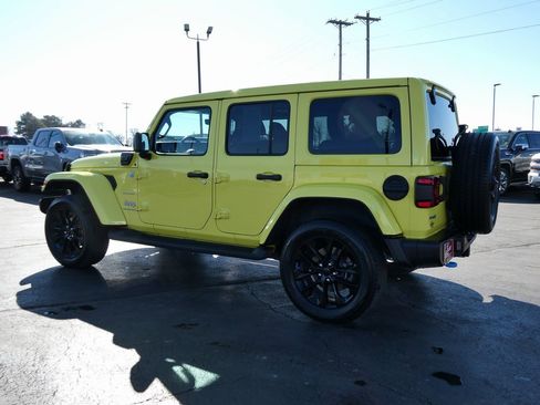 Used 2023 Jeep Wrangler Unlimited Sahara w/ Cold Weather Group image 7