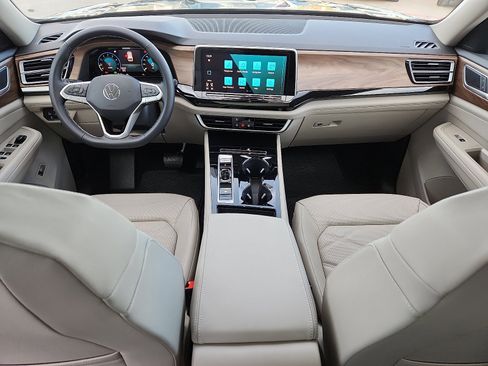 New 2026 Volkswagen Atlas SE image 11