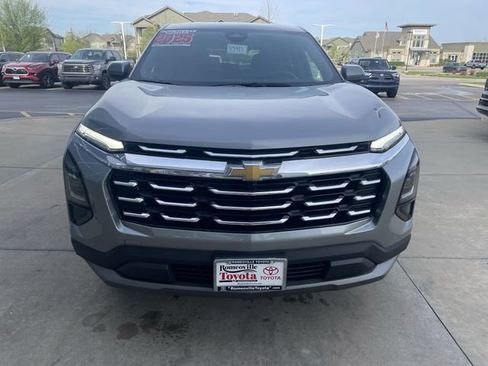 Used 2025 Chevrolet Equinox LT FWD image 11
