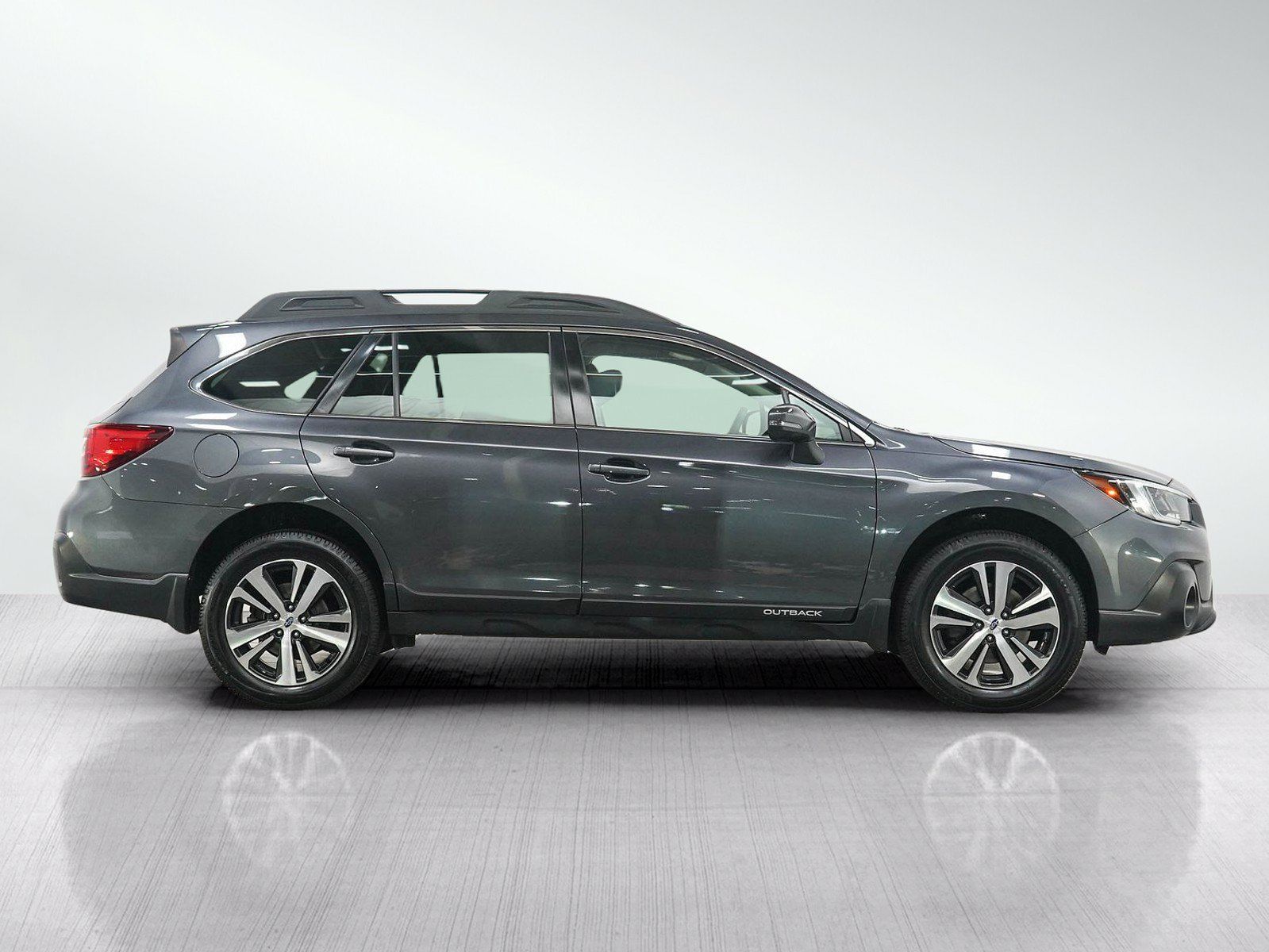 Used 2019 Subaru Outback 2.5i Limited AWD/4WD image 6