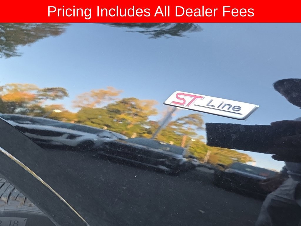 Used 2024 Ford Escape ST-Line w/ Tech Pack #1 FWD image 4