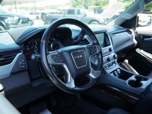 Used 2020 GMC Yukon SLT w/ Premium Edition RWD image 5