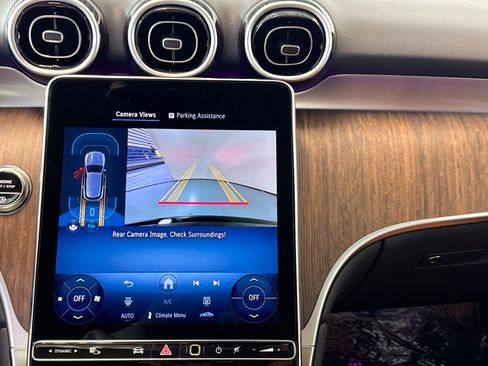 Used 2026 Mercedes-Benz GLC 300 4MATIC image 13