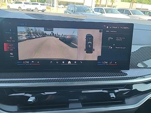 Used 2026 BMW X7 M60i AWD/4WD image 25