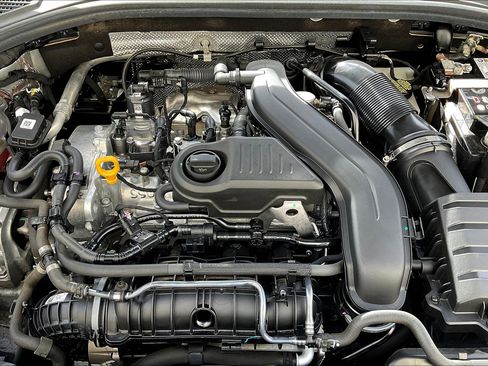 Certified 2024 Volkswagen Jetta SE image 32